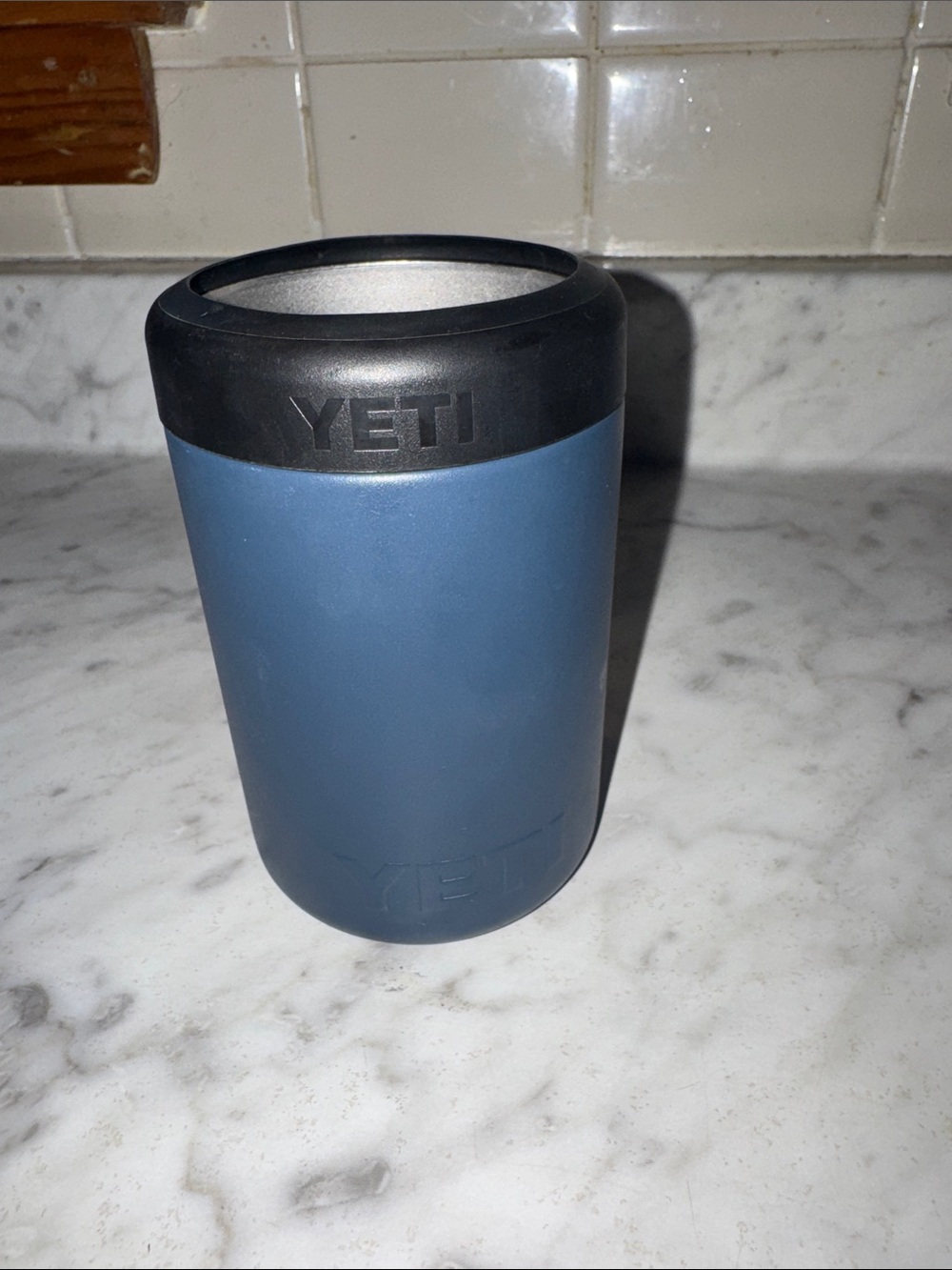 Yeti Blue Can Insulator with Black Top Ring